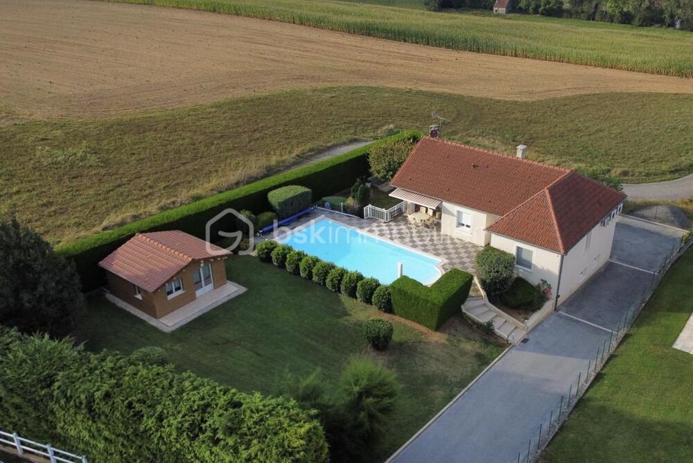 À VENDRE  Maison de caractère de 201 m² avec jardin paysager ?, piscine ??? et vue dégagée ?