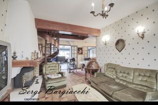  Maison  vendre 8 pices 200 m