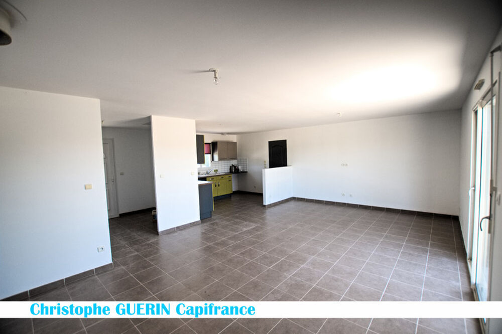 À VENDRE  Magnifique pavillon de plain-pied avec grand terrain de 1 500 m² à Mansle