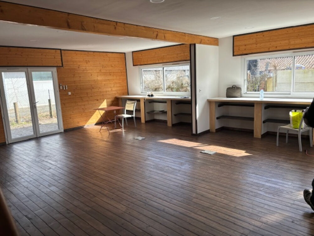   33180 LE HAILLAN , METROPOLE BORDEAUX  -  BUREAUX 227 m² avec PARKING Le haillan