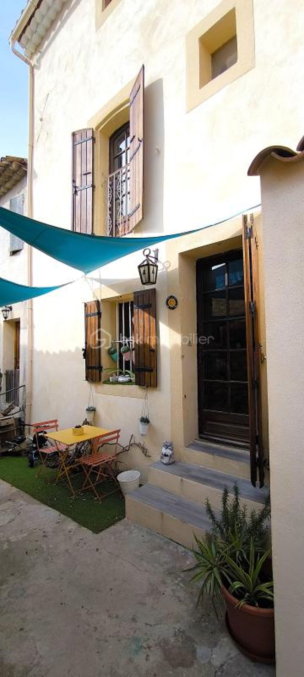 Vente Maison A vendre magnifique maison de village de 5 pièces, avec une dépendance en plus et une cour extérieur  , en plein centre du villa Mallemort