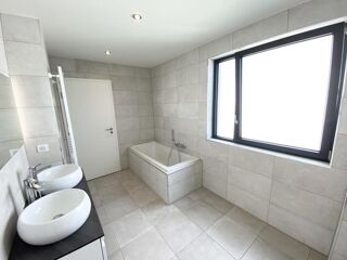  Appartement  vendre 4 pices 84 m