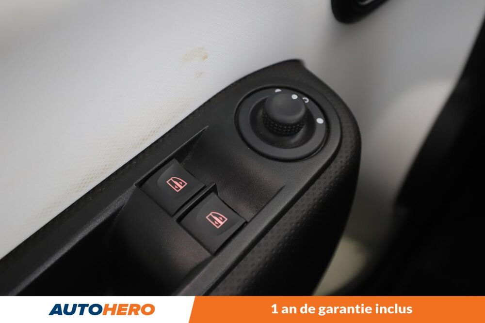 Twingo 1.0 SCe Equilibre 65 ch 2023 occasion 92130 Issy-les-Moulineaux