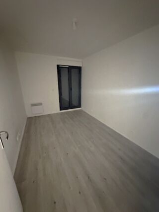  Appartement à louer 3 pièces 61 m²