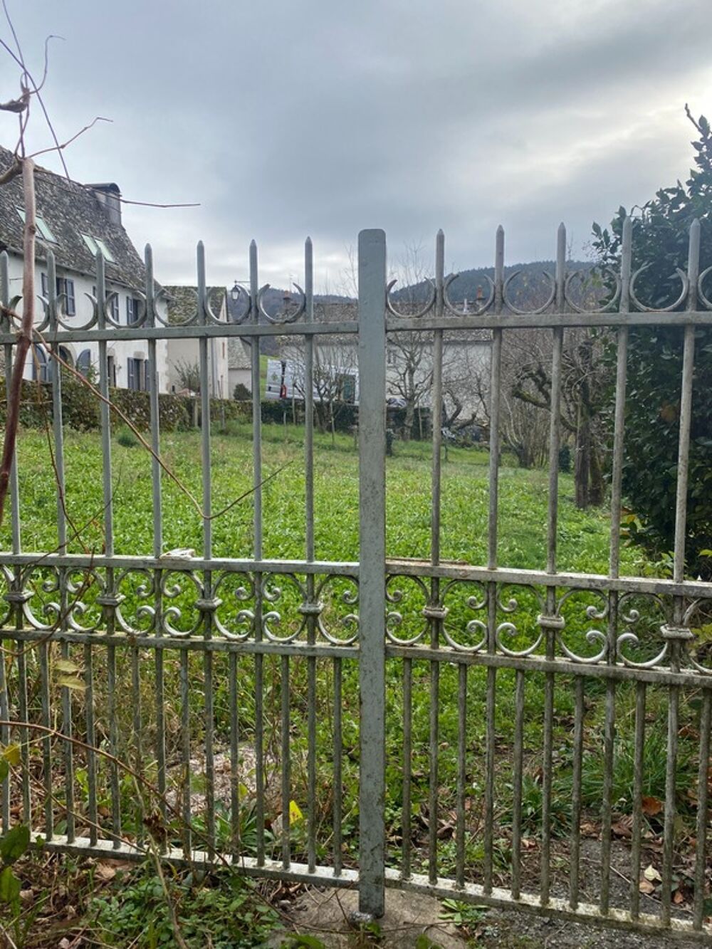 Vente Maison Rare: Bel ensemble immobilier  dans village pittoresque Maison et dépendances Junhac