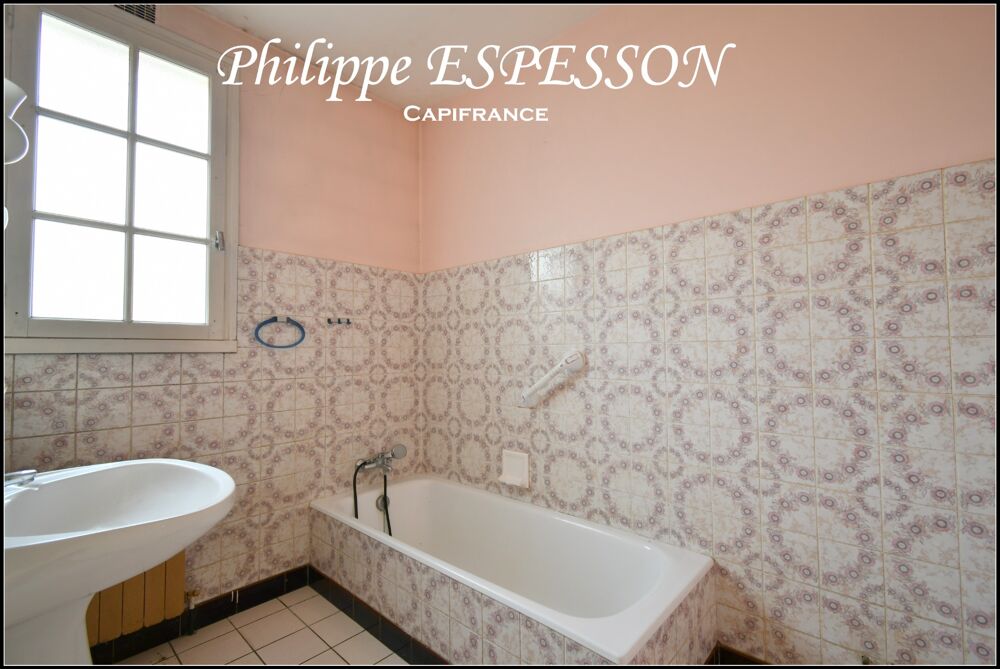 Maison familiale 142 m²  5 chambres  Terrain 2 094 m²  Sous-sol total