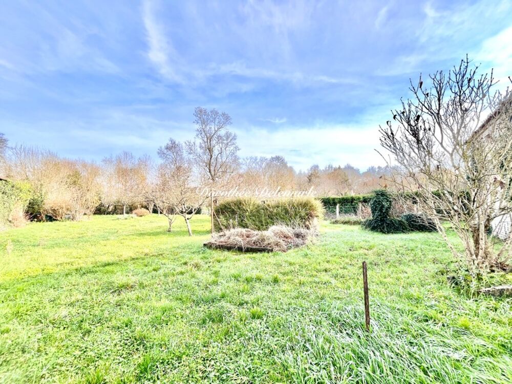 Vente Maison Maison à vendre 6 pièces SAINT HILAIRE LA PALUD (79) MAISON 144 m² + TERRAINS AVEC ACCÈS À LA CONCHE EMBARCADÈRE Saint hilaire la palud