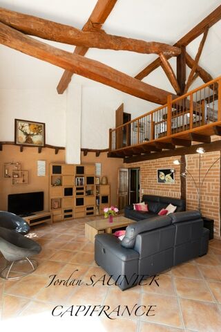  Maison � vendre 9 pi�ces 317 m�