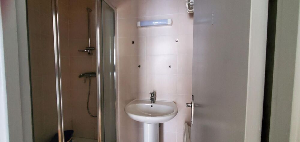 Vente Appartement APPARTEMENT DE CARACTÈRE IMMEUBLE 1900 EN PLEIN COEUR DE VILLE Les vans