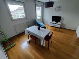  Appartement à louer 2 pièces 45 m²