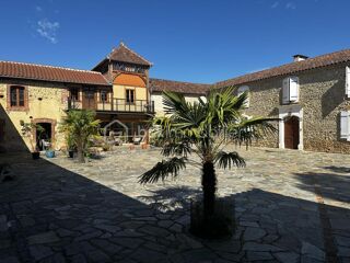  Maison à vendre 10 pièces 400 m²