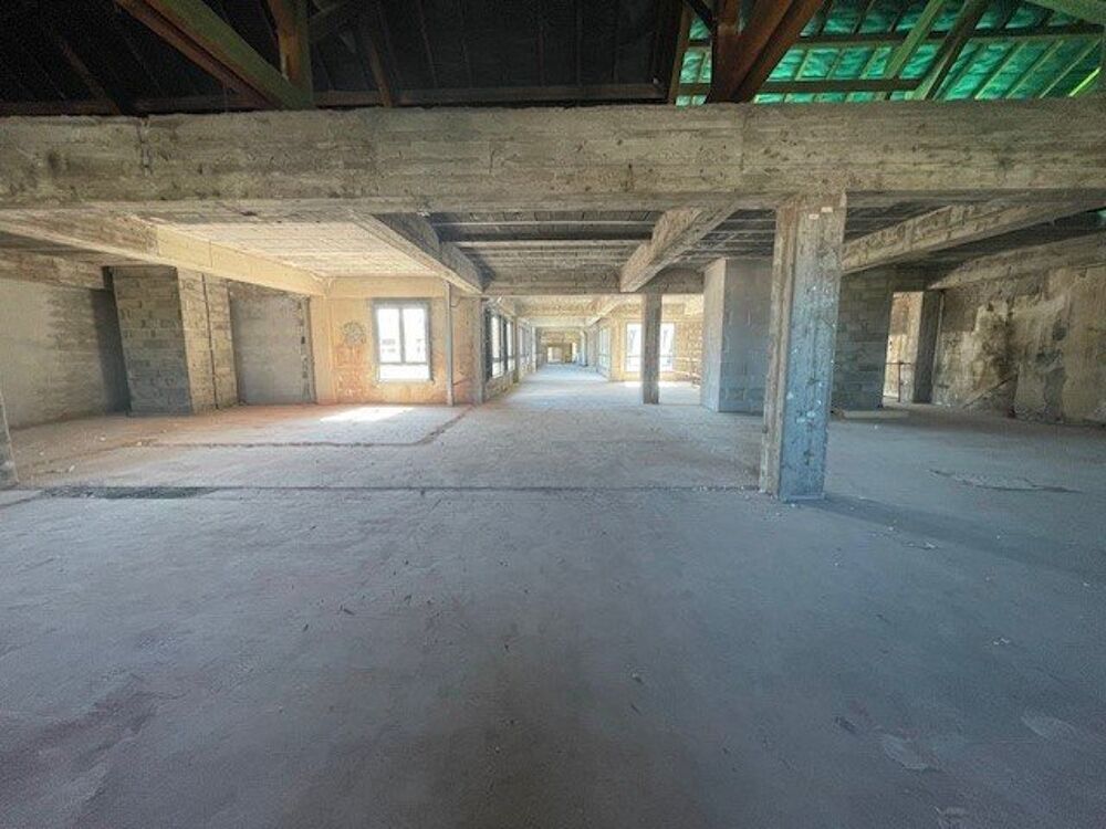   À vendre à Autun : plateau de bureaux neuf de 648 m² (livré brut) Autun