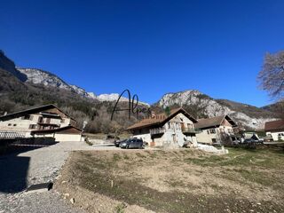  Terrain à vendre 647 m²