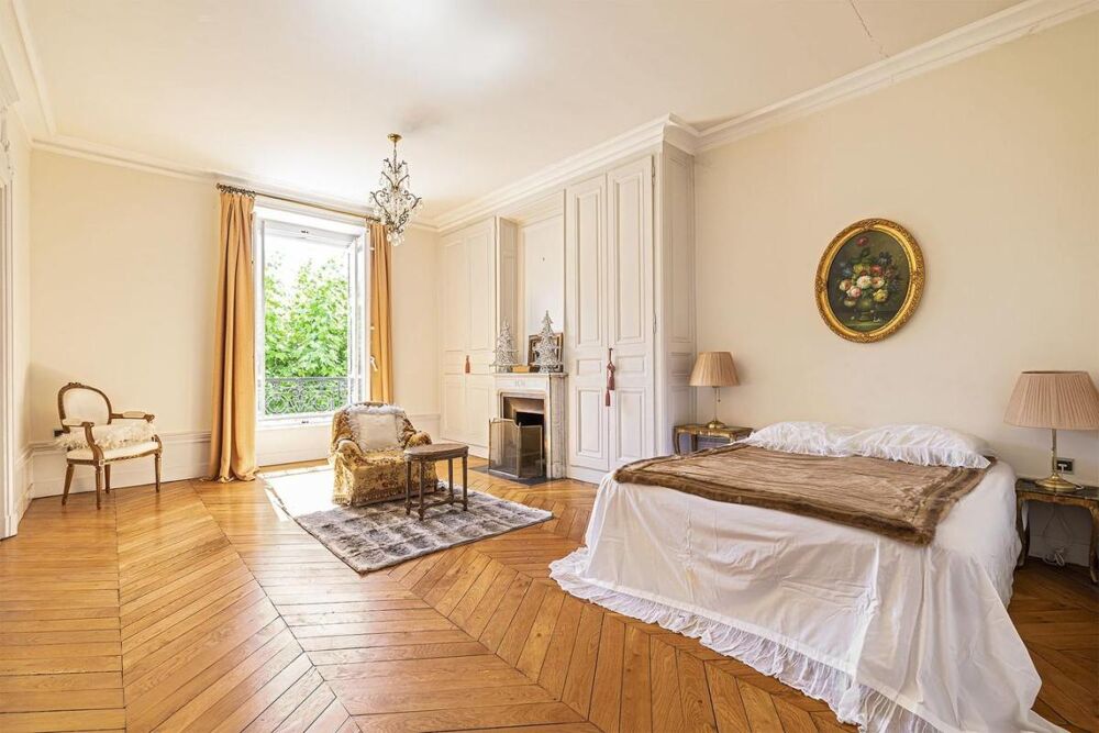 à vendre  Propriété/château Caluire-et-Cuire (69300)