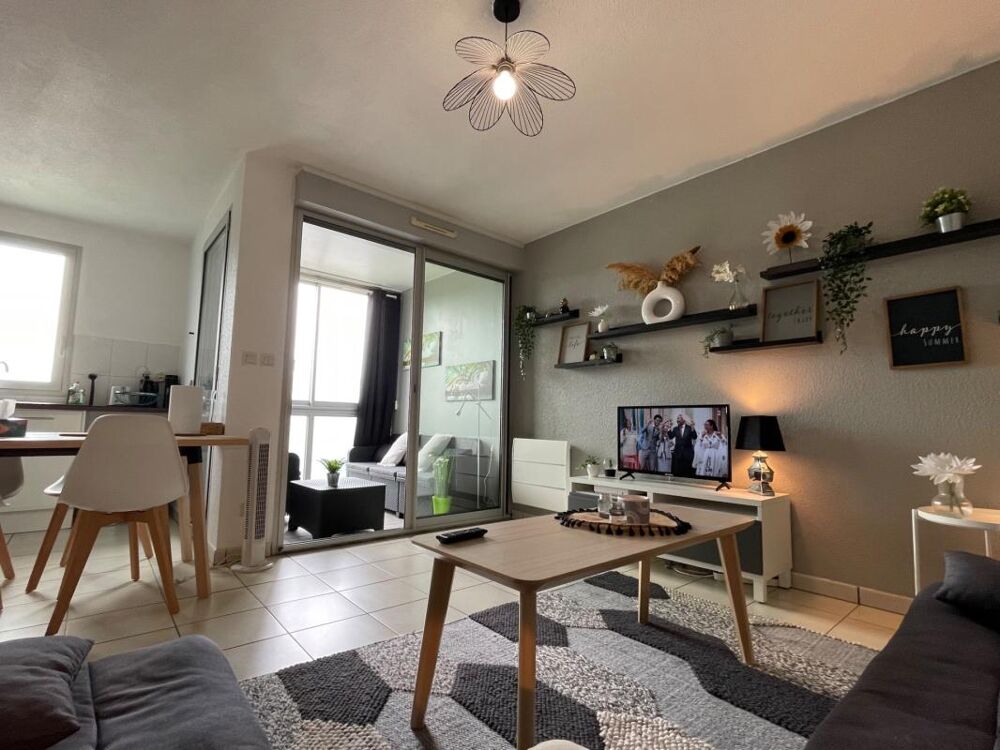 ANGLET GRAND T2 PROCHE COMMODITES - 46M2 + LOGGIAS 8M2 + PARKING