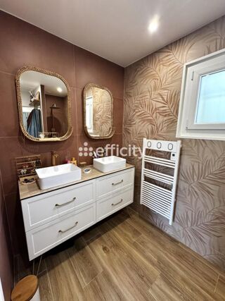  Villa à vendre 6 pièces 150 m²