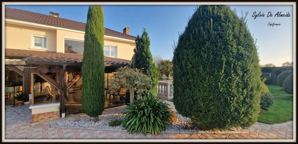 Vente Maison Maison à vendre 6 pièces BAGE LA VILLE (01)206 m², piscine, vue dégagée campagne et monts Mâcon, véranda, cave, terrain 3000 m² Bage la ville