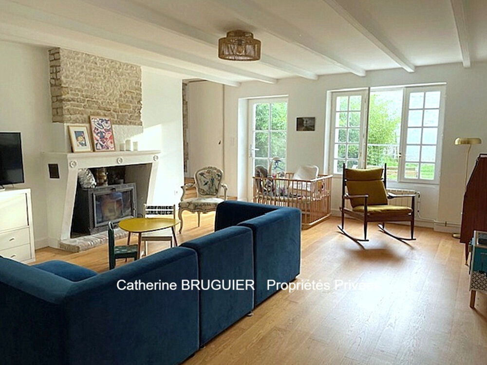 Vente Maison Maison de charme rénovée 162 m2, 4 chambres, grand jardin La ronde