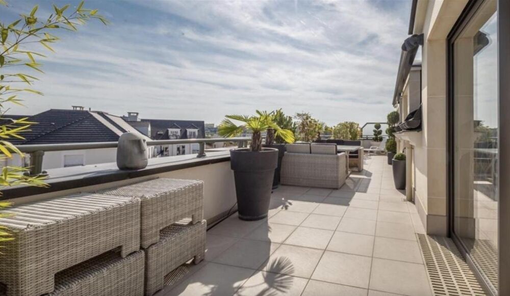 Vente Appartement 4 PIECES TRAVERSANT EN DERNIER ETAGE Saint maur des fosses