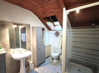  Maison à louer 10 pièces 180 m²