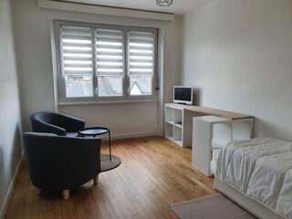  Appartement à louer 1 pièce 30 m²