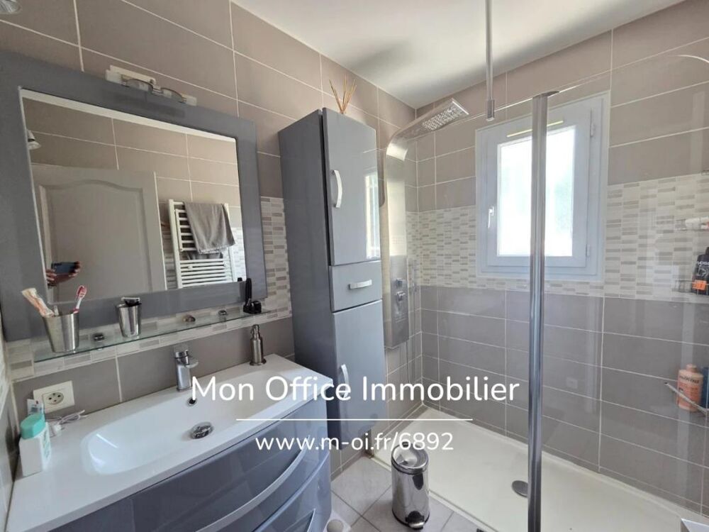 à vendre  Maison Villelaure (84530)