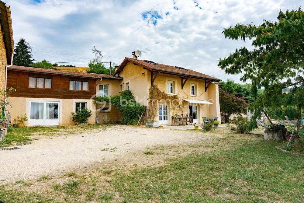 Maison familiale de 141m² sur 5580m² de terrain sur les hauteurs de La Frette avec vue magnifique !