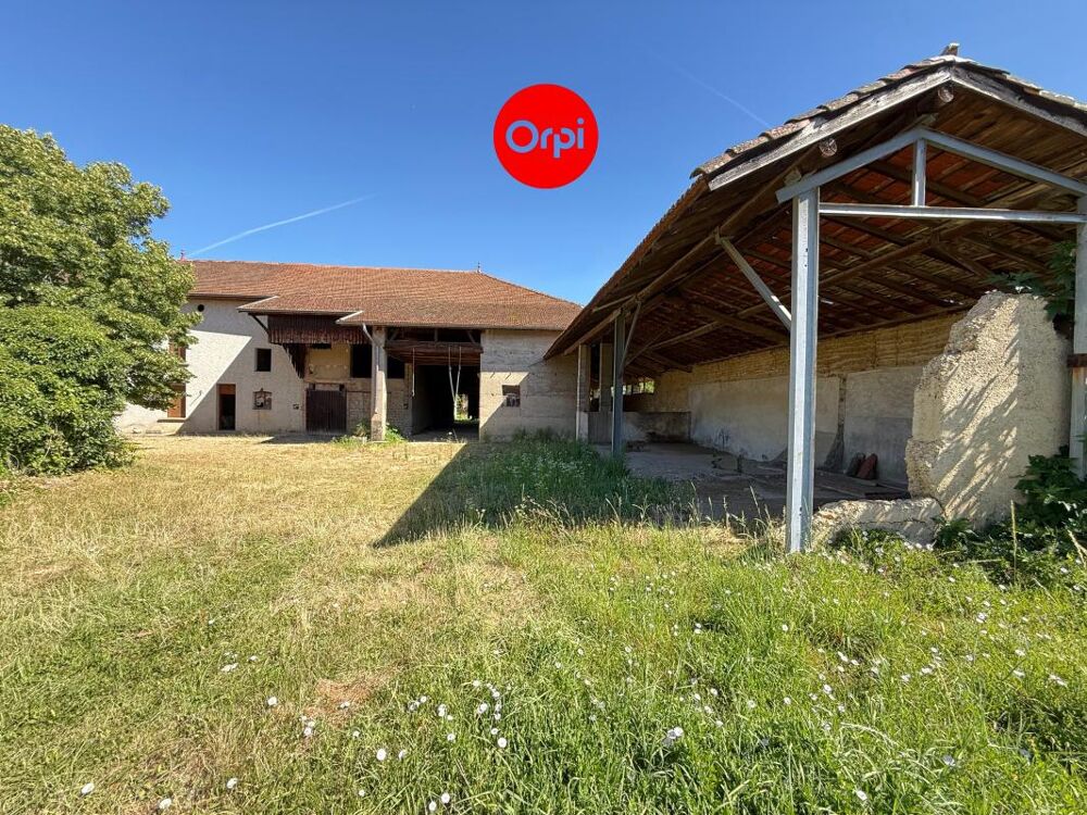 Ancienne ferme dauphinoise avec dépendances et terrain constructible