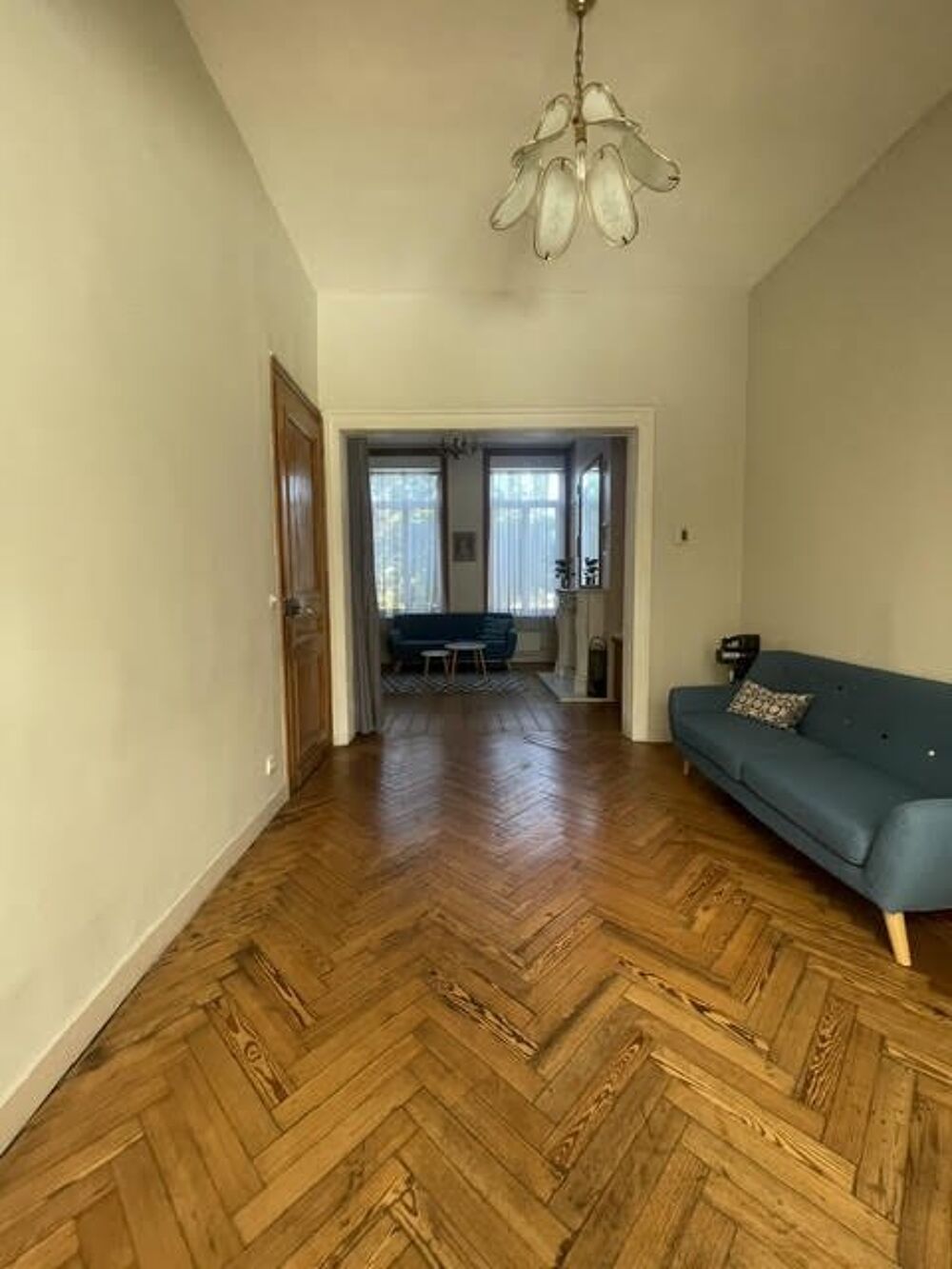 Maison semi individuelle avec garage et jardin