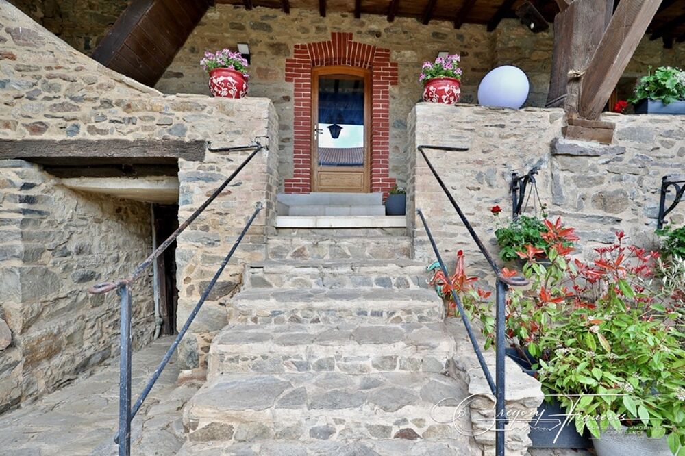 DOMAINE DE CHARME DU XIX? SIÈCLE  220 m²  MONTS DU LYONNAIS