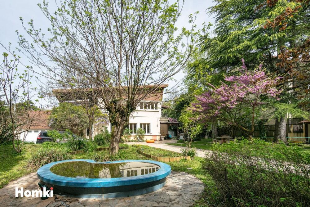 Maison de 226 m² au coeur dun jardin arboré de 1 500 m²  Fraîcheur, calme et verdure