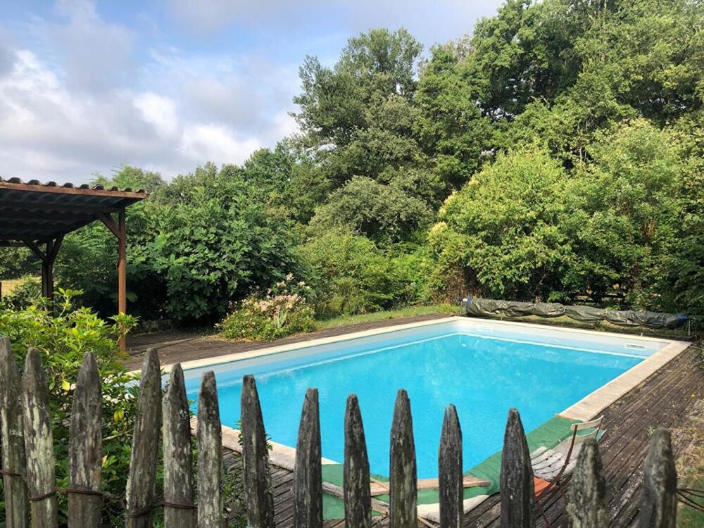 Longère et grange en pierre, 5 pièces, 3 chambres, puits, 6,5 ha jolie vue