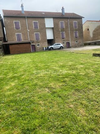  Immeuble à vendre 15 + pièces 240 m²
