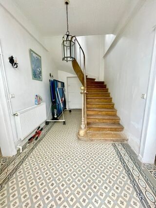  Propriété/château à vendre 9 pièces 223 m²