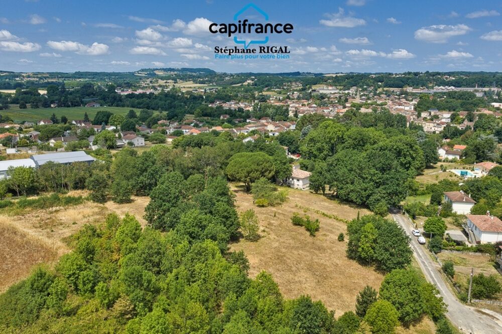 Vente Maison Maison à vendre 7 pièces de 183 m2 habitables sur un terrain de 10655m2 Montayral
