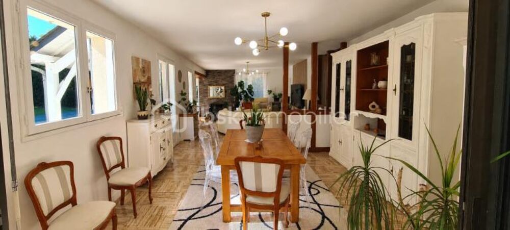 Vente Propriété/Château Maison de campagne contemporaine – 1,7 hectare de nature préservée Maze