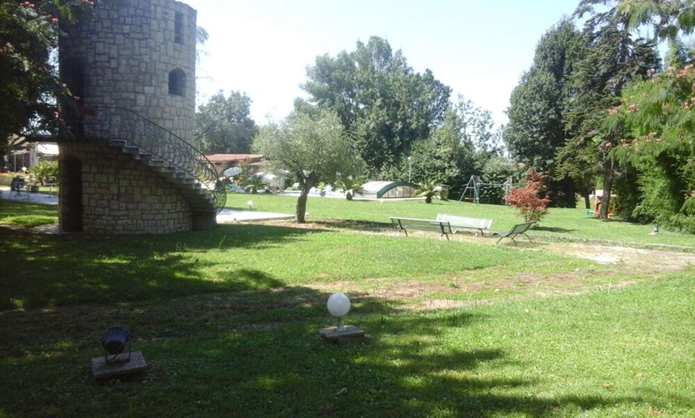 Vente Propriété/Château Propriété 37 pieces  Gers (32000) 1600m² Fleurance