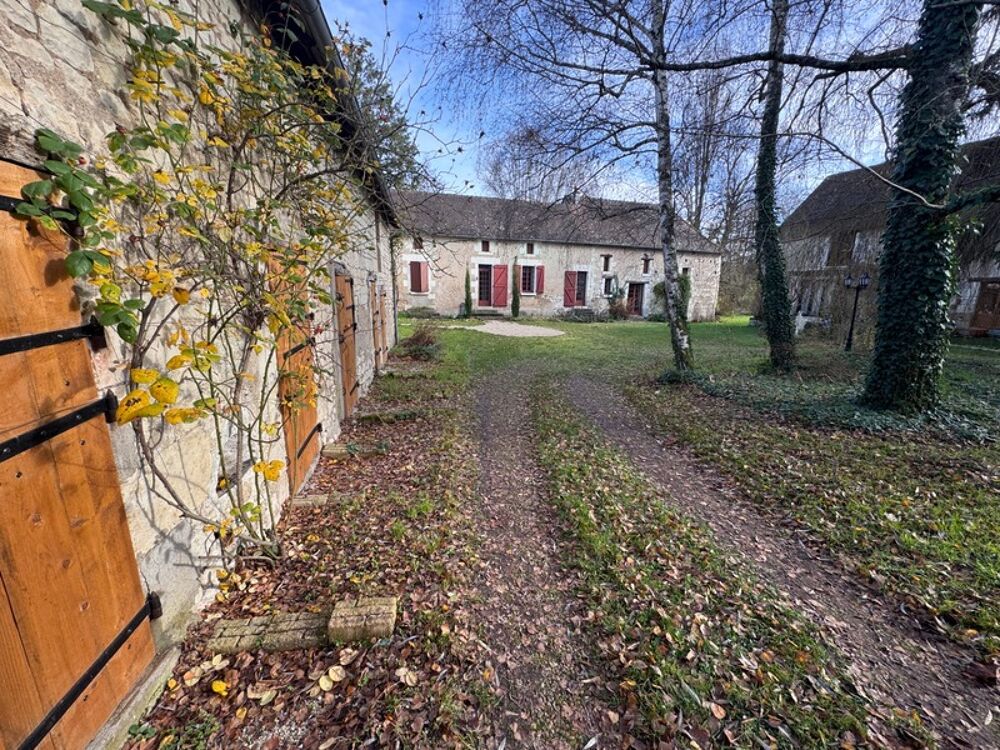 Marcé/Esves - Ancien moulin et ses nombreuses dépendances - Maison principale, grange, 2 gîtes + autres dépendances - Terrain de