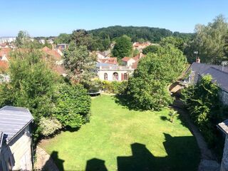  Proprit/chteau  vendre 14 pices 400 m