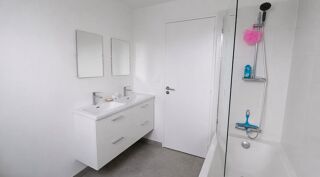  Maison à louer 6 pièces 111 m²