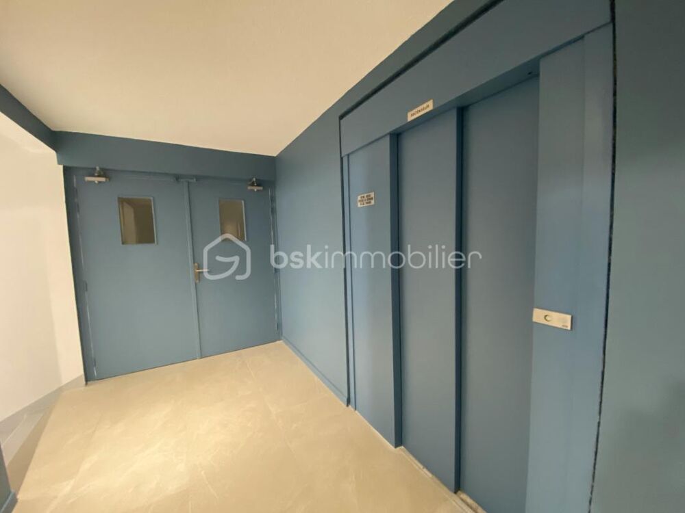 Vente Appartement SAINT-CHRISTOL ((84) - Créez votre T2 sur mesure ! Plateau sous forme d'appartement de 62 m² env. situé au 2ème étage avec ascen Saint christol