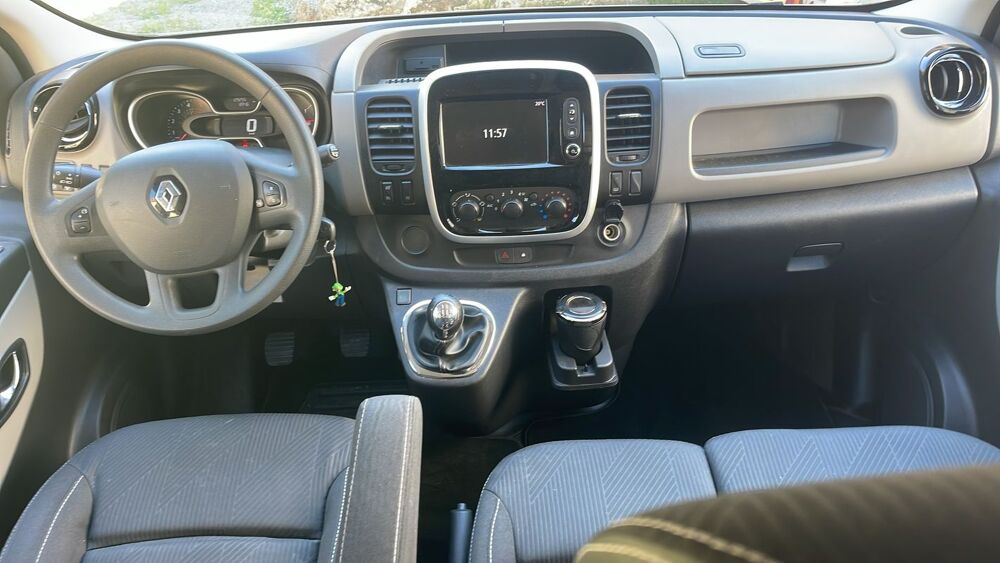 Trafic CABINE APPROFONDIE 6 places 1.6 dCi 145 Grand Confort L2h1 2019 occasion 23200 Saint Amand
