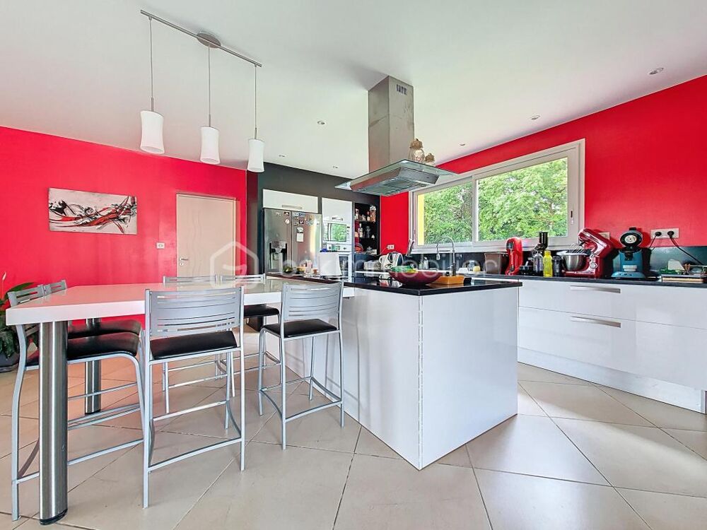 Villa contemporaine 216 m² avec piscine, suite parentale et espace professionnel  Bardigues