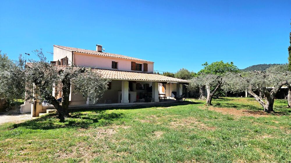 Vente Villa Maison de caractère avec ancienne chapelle, dépendance et terrain de plus de 5 000 m² Claviers
