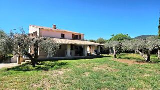 Vente Villa Maison de caractère avec ancienne chapelle, dépendance et terrain de plus de 5 000 m² Claviers