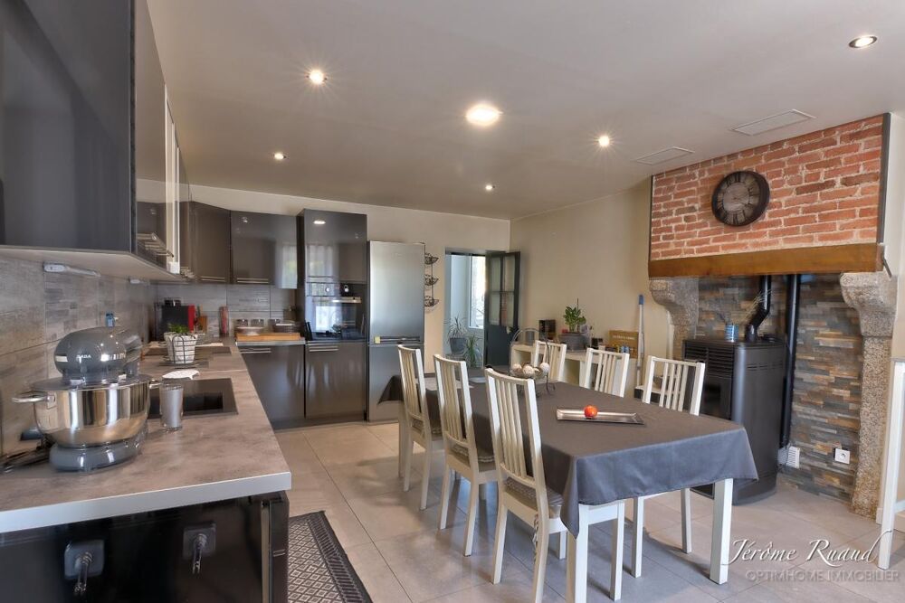 Vente Maison Maison de caractère rénovée de 205 m² avec jardin, bois, et grange Sauviat sur vige