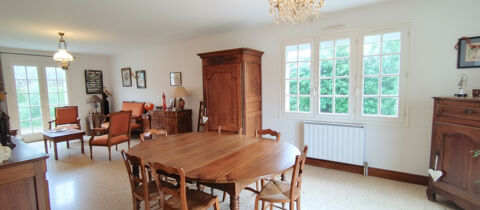   Maison 4 chambres -  Jardin 1200 m� - Bignoux Maison - 5 pi�ce(s) - 135 m�