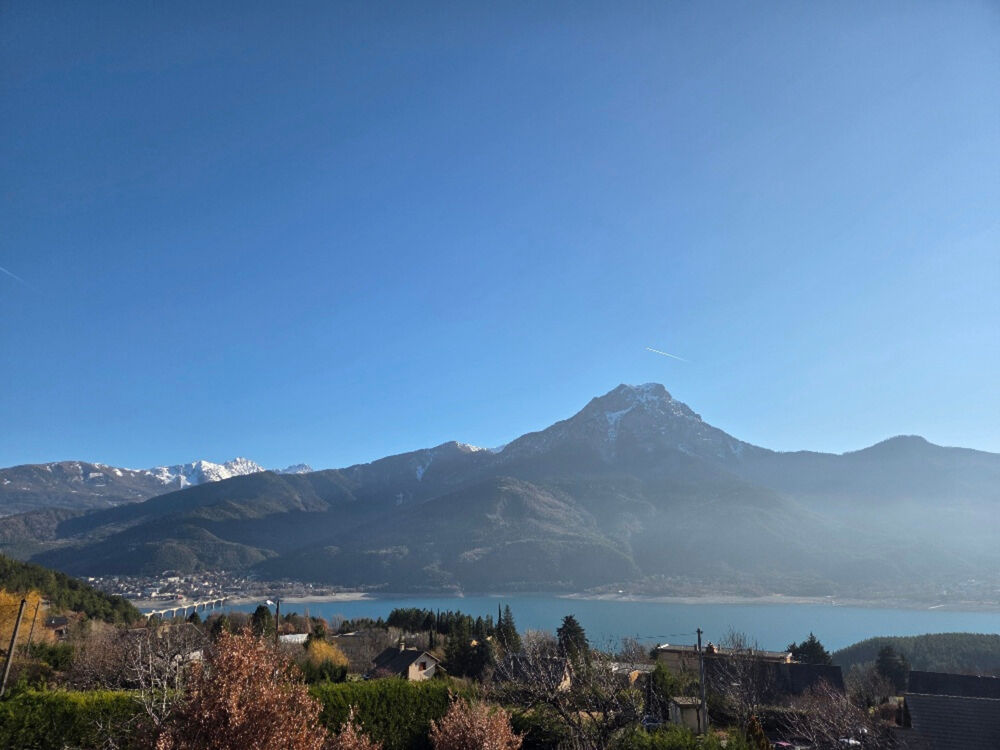 Appartement à vendre 2/3 pièces avec 2 TERRASSES Dont une de 35 M2 vue Panoramique Lac et Montagnes sur SAVINES LE LAC (05) , D