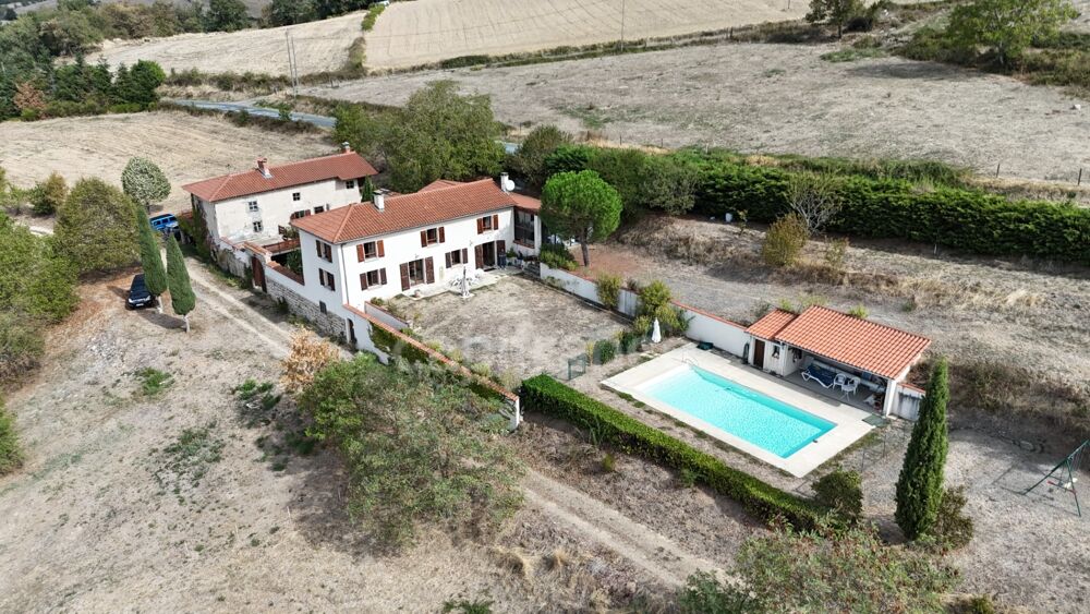 Vente Maison Maison à vendre 6 pièces avec Piscine et 17 919 m² de terrain COTTANCE (42) Cottance