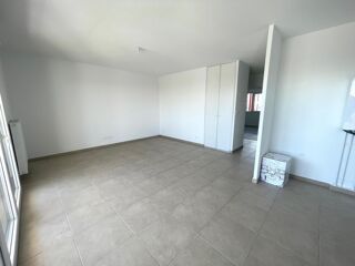  Appartement à louer 3 pièces 63 m²